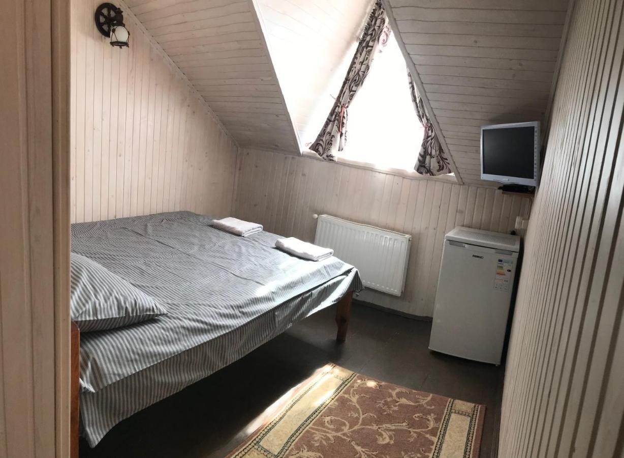 斯拉夫西克Артемів Двір别墅 外观 照片